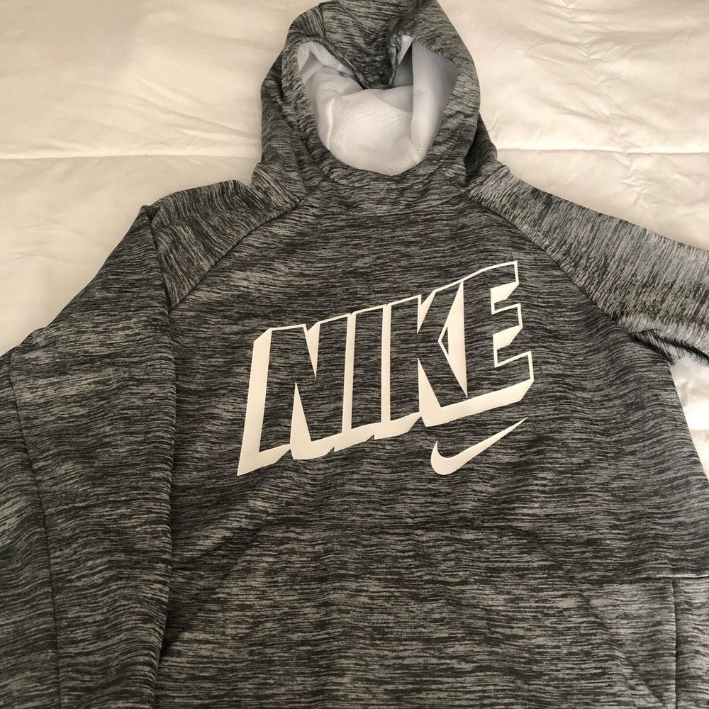 Nike boy’s Dri-fit Hoodie